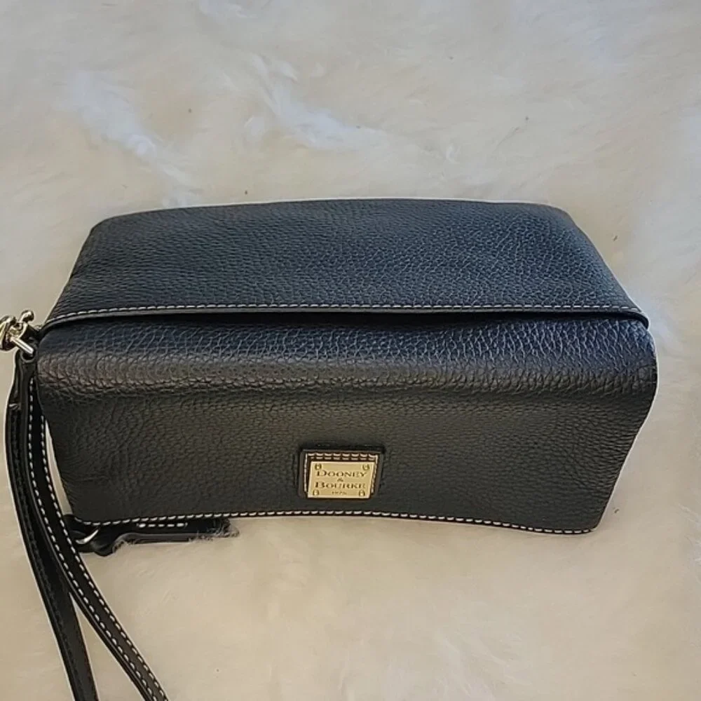 DOONEY & BOURKE NeW Black Pebbled Leather Fold Over Wristlet‎ Wallet Clutch Bag